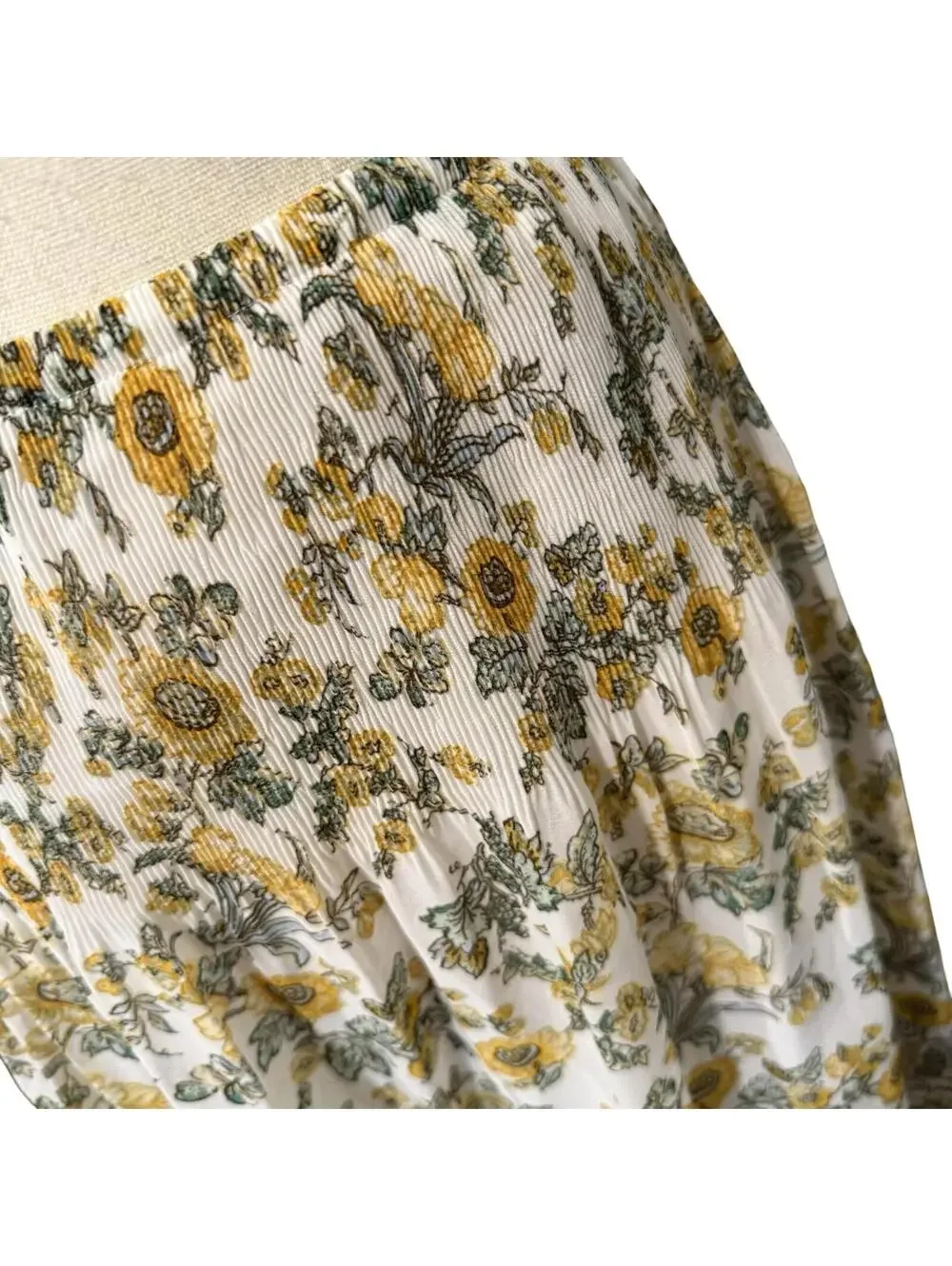 Max Studio Yellow and White Pleated Flower Print Skirt Size Small - Picture 3 of 4